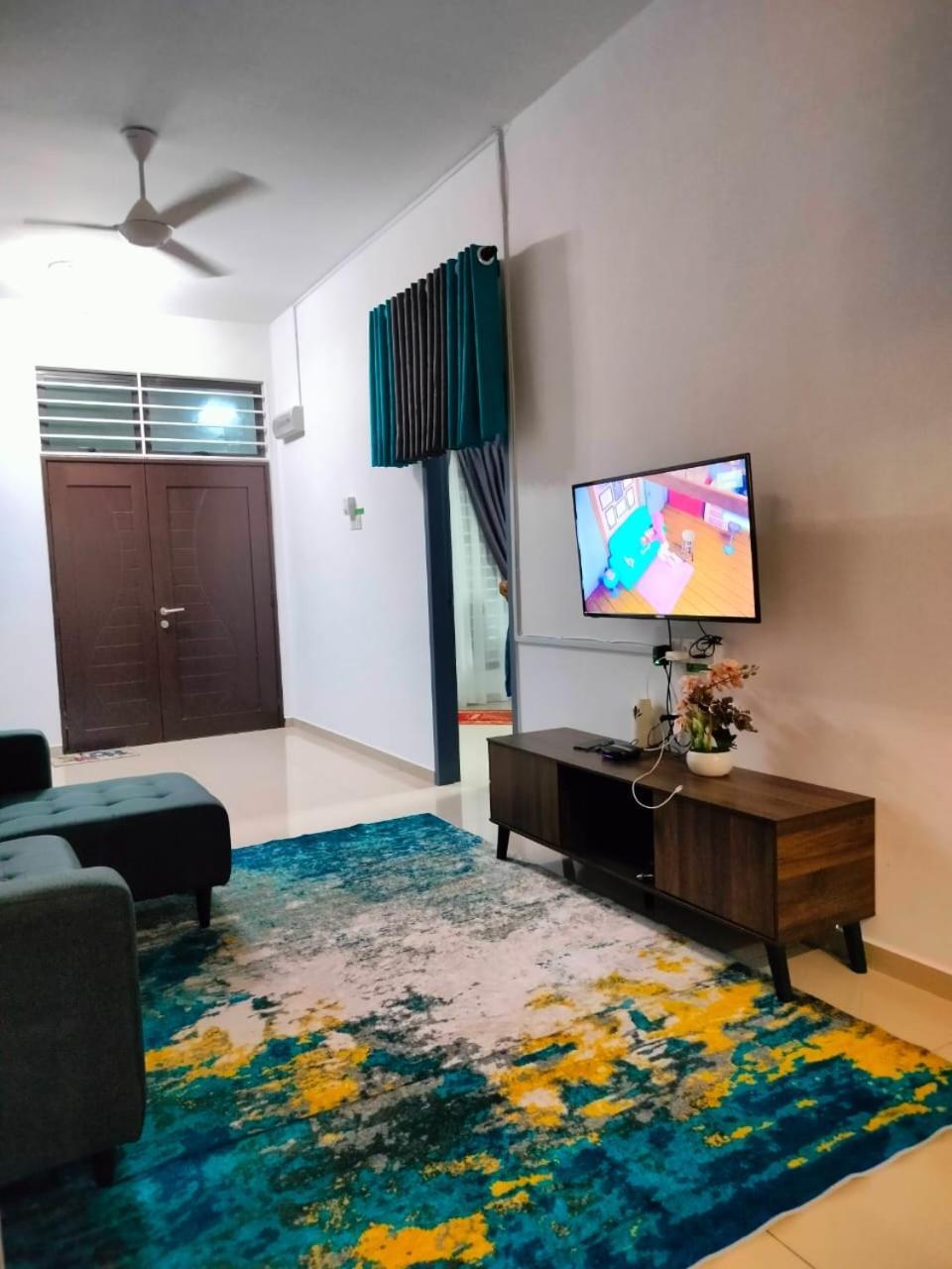 Aiman'S Rose Homestay Teluk Panglima Garang ภายนอก รูปภาพ