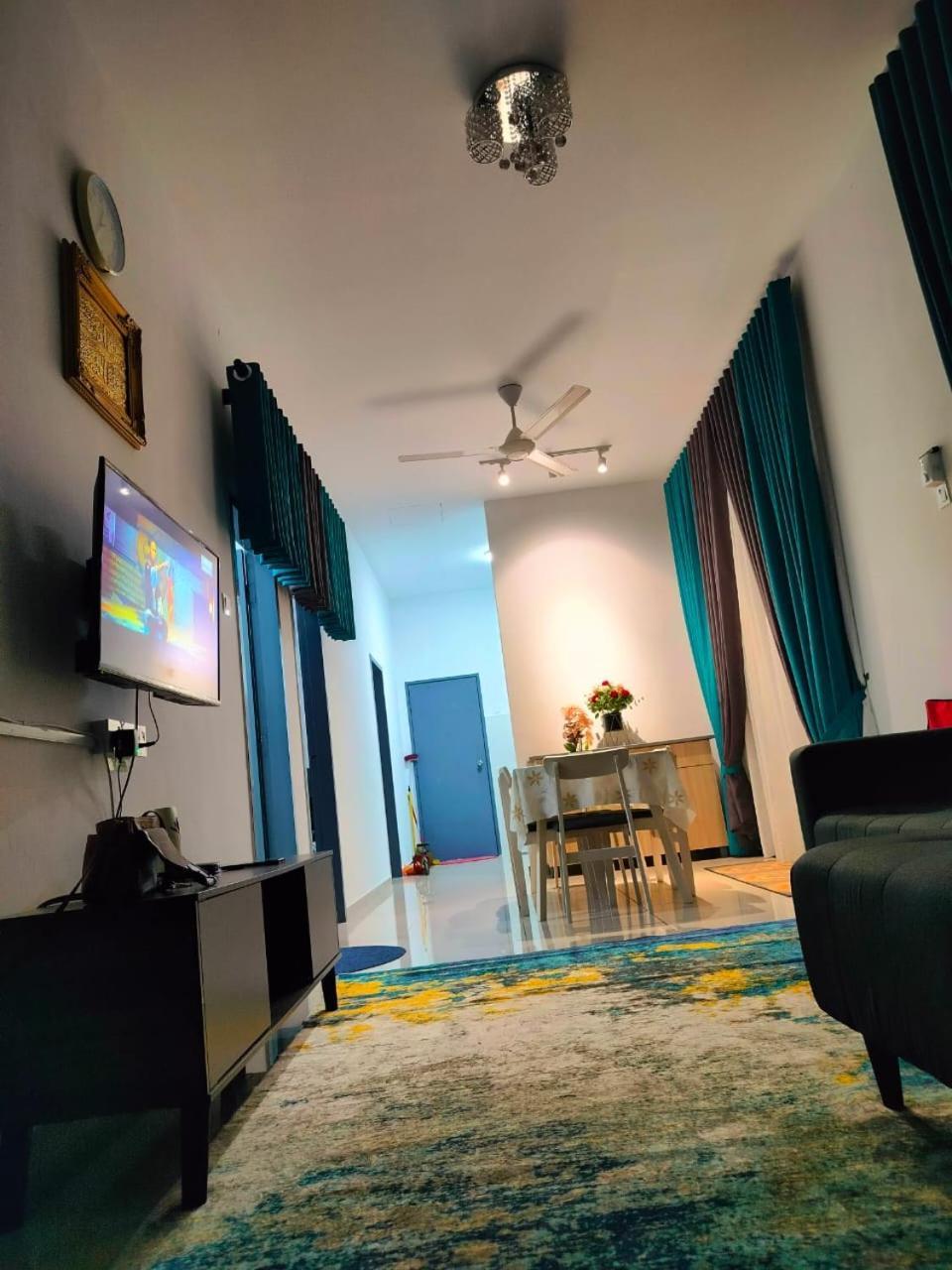 Aiman'S Rose Homestay Teluk Panglima Garang ภายนอก รูปภาพ